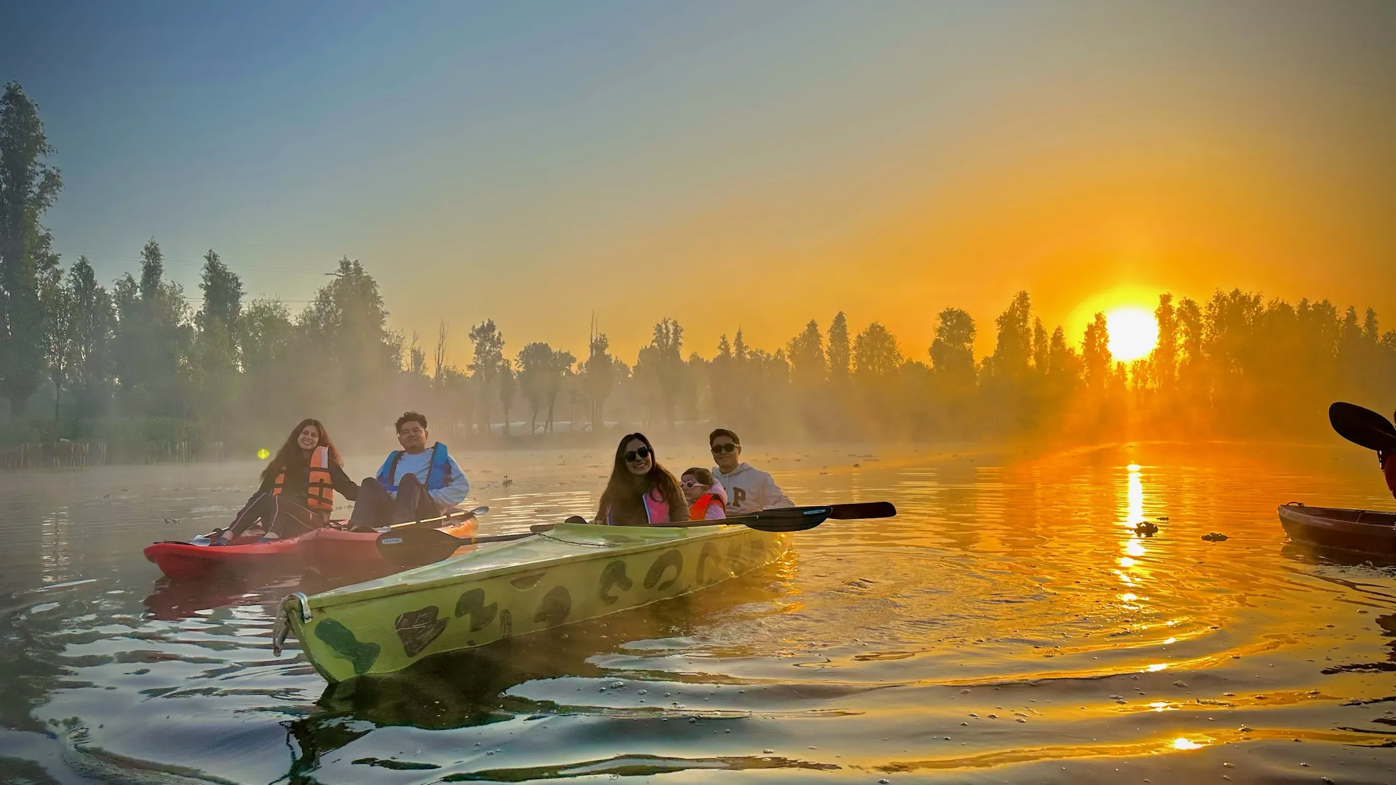 Kayak al amanecer en Xochimilco